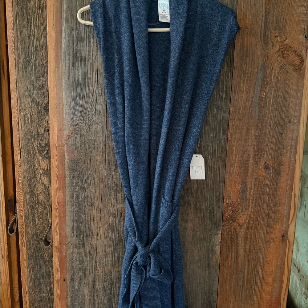 Time and Tru Blue Knit Garment